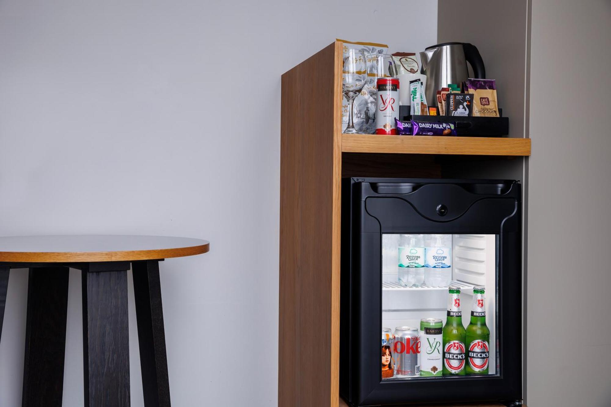 Holiday Inn Peterborough West By Ihg Extérieur photo